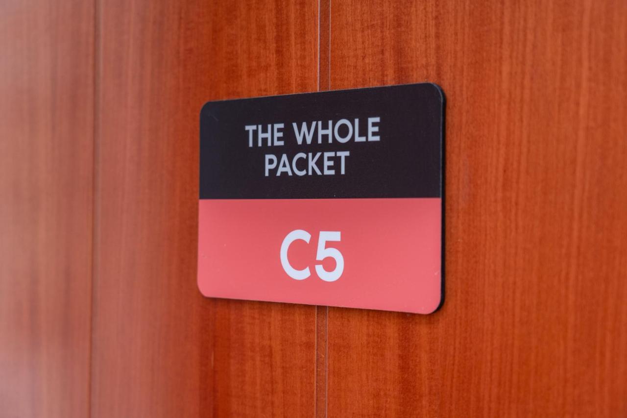 The Whole Packet C5 Center With Parking Lägenhet Larissa Exteriör bild